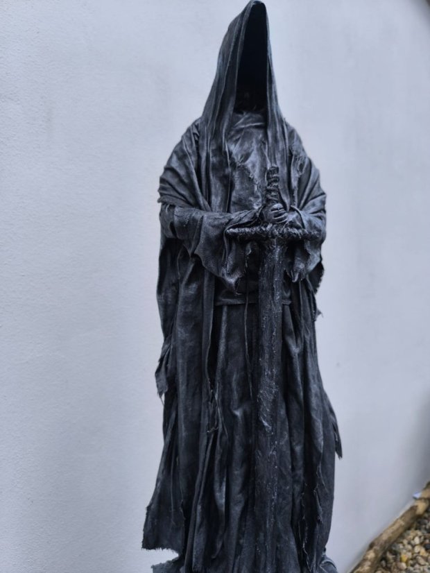 Nazgûl (73 cm, powertex, stříbrná patina)