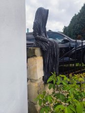 Světlonoš sedící tmavý 130 cm