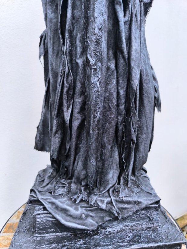 Nazgûl (73 cm, powertex, stříbrná patina)